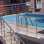 Monalisa Aparthotel