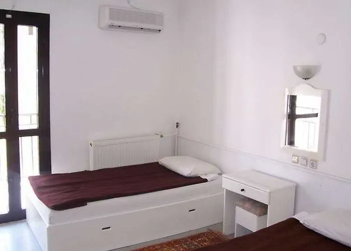 Monalisa Aparthotel 2*